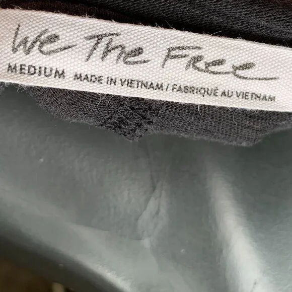 We The Free Natasha Crewneck Ruched Long Sleeve Top Sz M - Picture 13 of 13